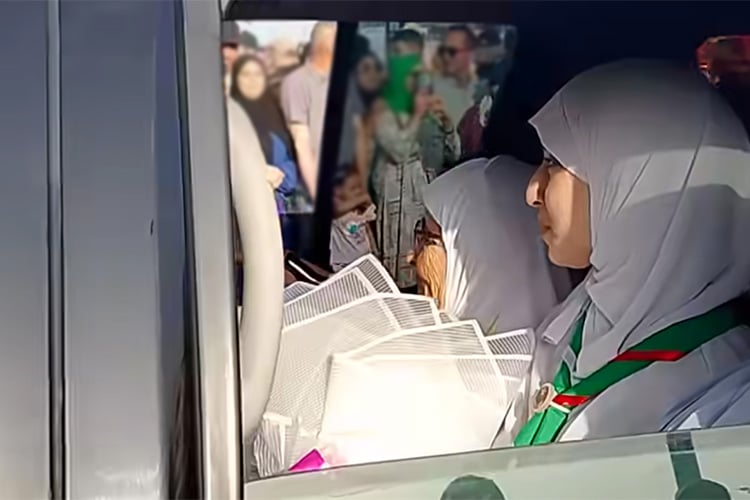 احتفالية تاريخية بصاحبة أعلى معدل في البكالوريا بالجزائر