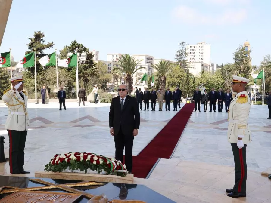 Fête de l’indépendance: Le président de la République se recueille à la mémoire des martyrs de la Révolution