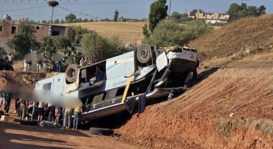 قسنطينة.. اصطدام تسلسلي يخلف 3 وفيات و43 جريحًا