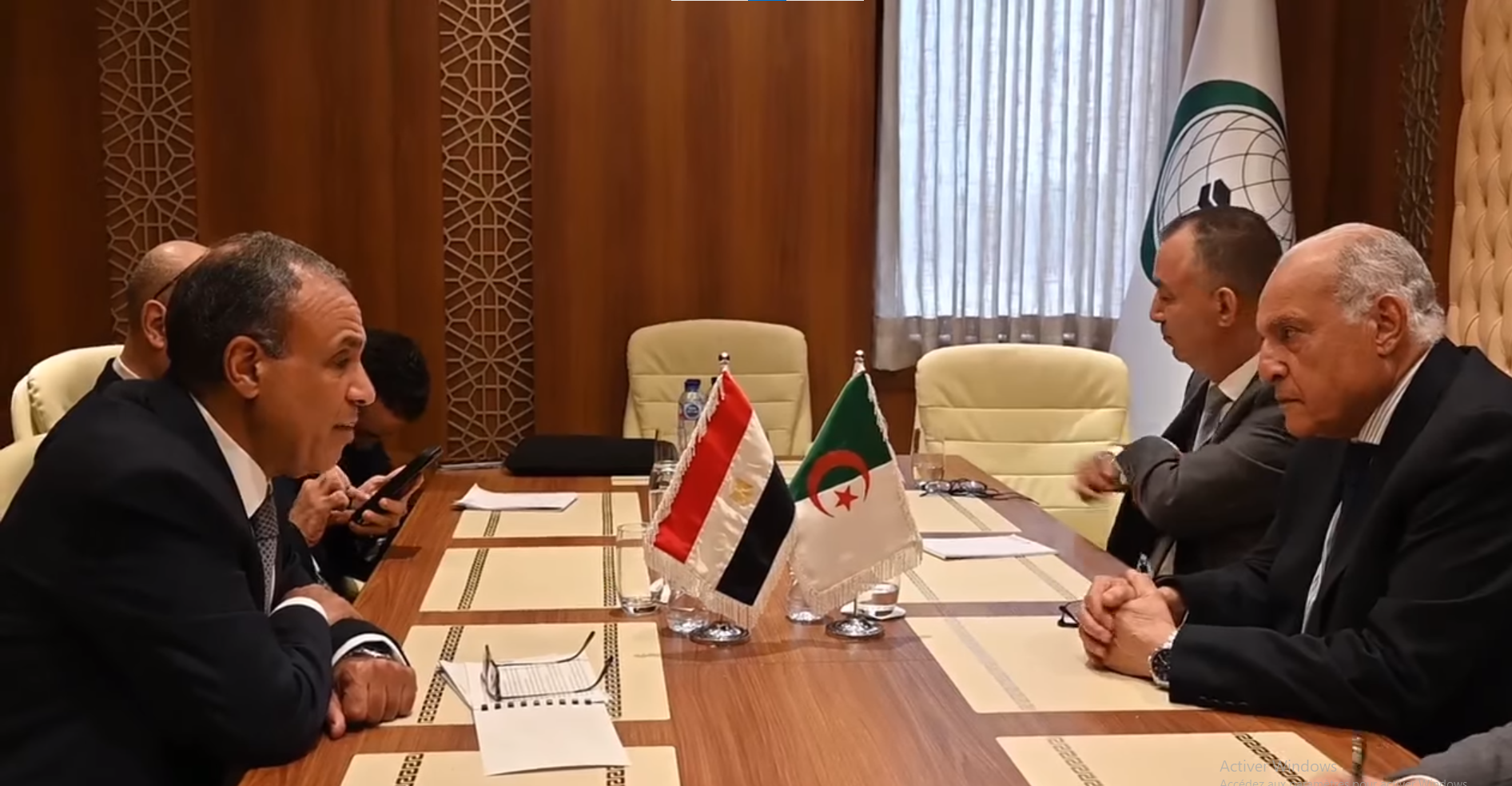 عطاف يبحث مع نظيره المصري الأوضاع في الأراضي الفلسطينية المحتلة