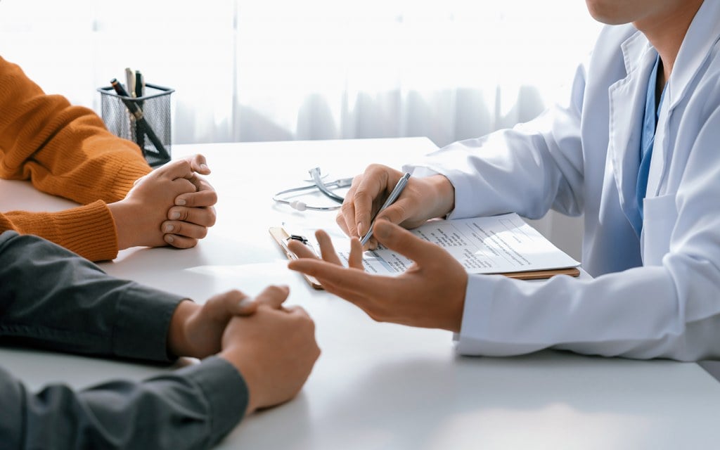 إهمال التحاليل والفحوصات الطبية قبل الزواج