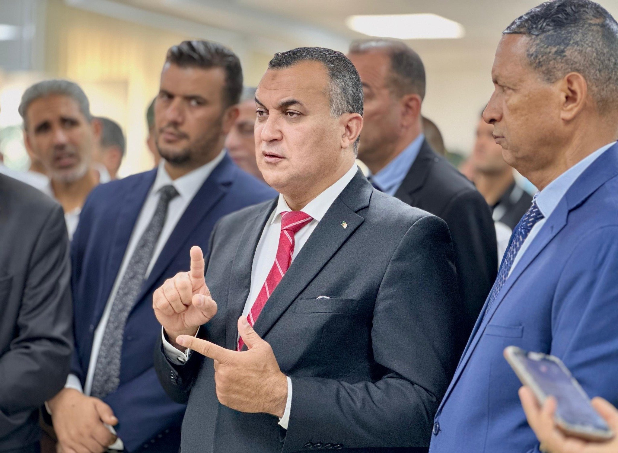زروقي: ربط المدارس بالإنترنت أولوية قبل الدخول المدرسي