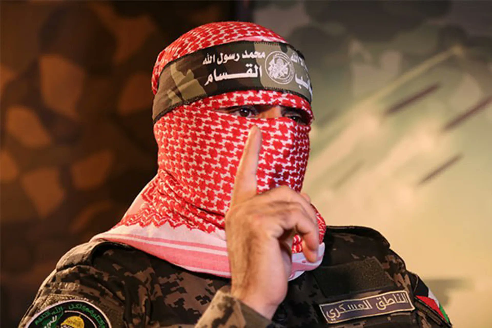 أهالي أسرى الاحتلال غاضبون من نتنياهو وأبو عبيدة يضع شروطا لمساعدتهم