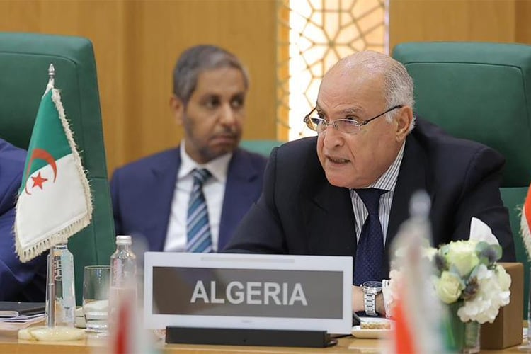 Ahmed Attaf Calls On the OIC to Raise its Stance on Zionist Threats