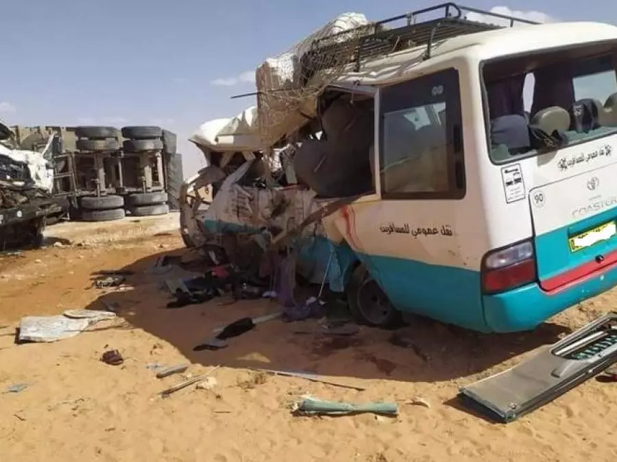 Constantine: 3 morts et 43 blessés dans un accident de la route