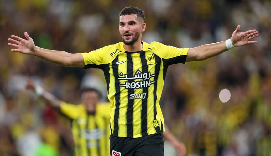 حسام عوار يساهم في فوز فريقه الاتحاد بخماسية أمام الأخدود