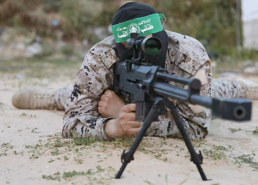 بالفيديو.. كلمات مجاهد كالسهام عن شارة التوحيد فوق رؤوس القسّام