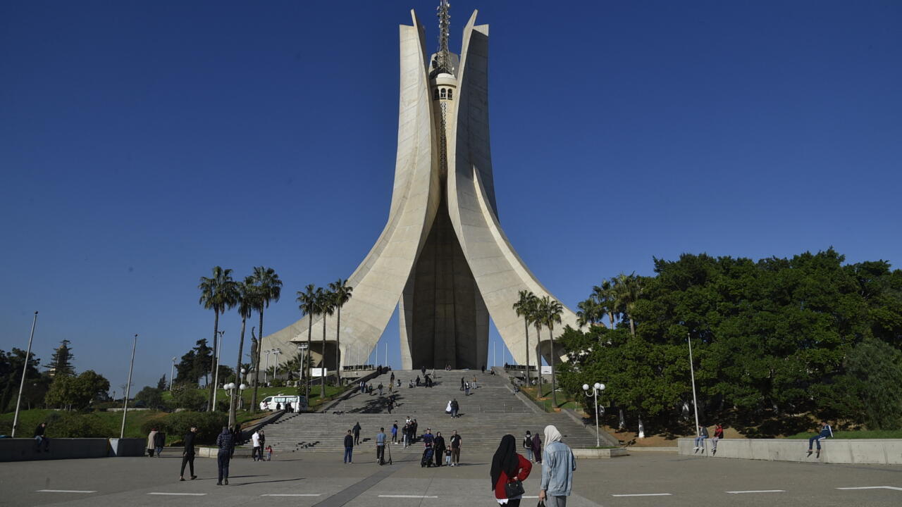 وكالة الأنباء الجزائرية: الجزائر ليست المغرب.. وهي تملك ما يحمي تماسكها في وجه التدخّل الخارجي