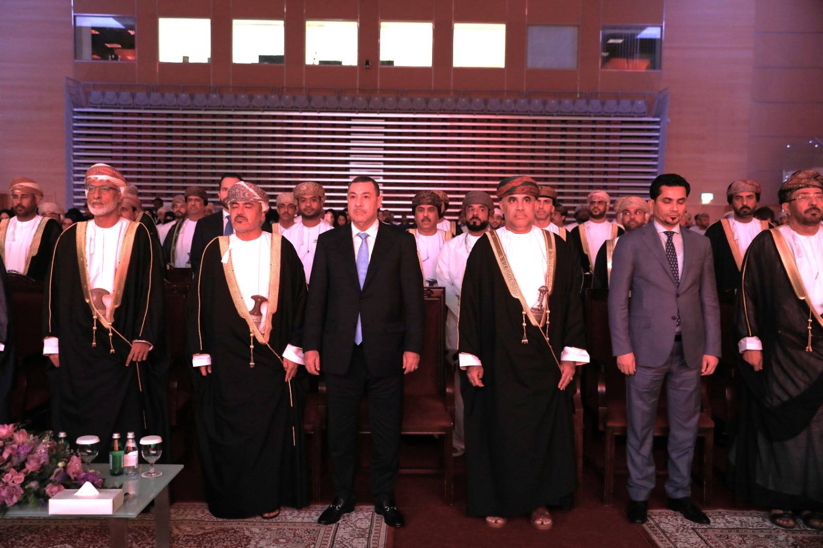 وزير النقل يبحث تعزيز التعاون مع سلطنة عمان
