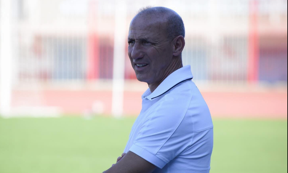 نادي بارادو يعلن رحيل المدرب دزيري