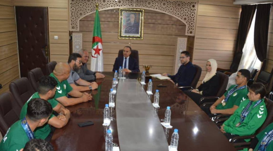 الوزير صادي يستقبل أعضاء المنتخب الوطني لرفع الأثقال