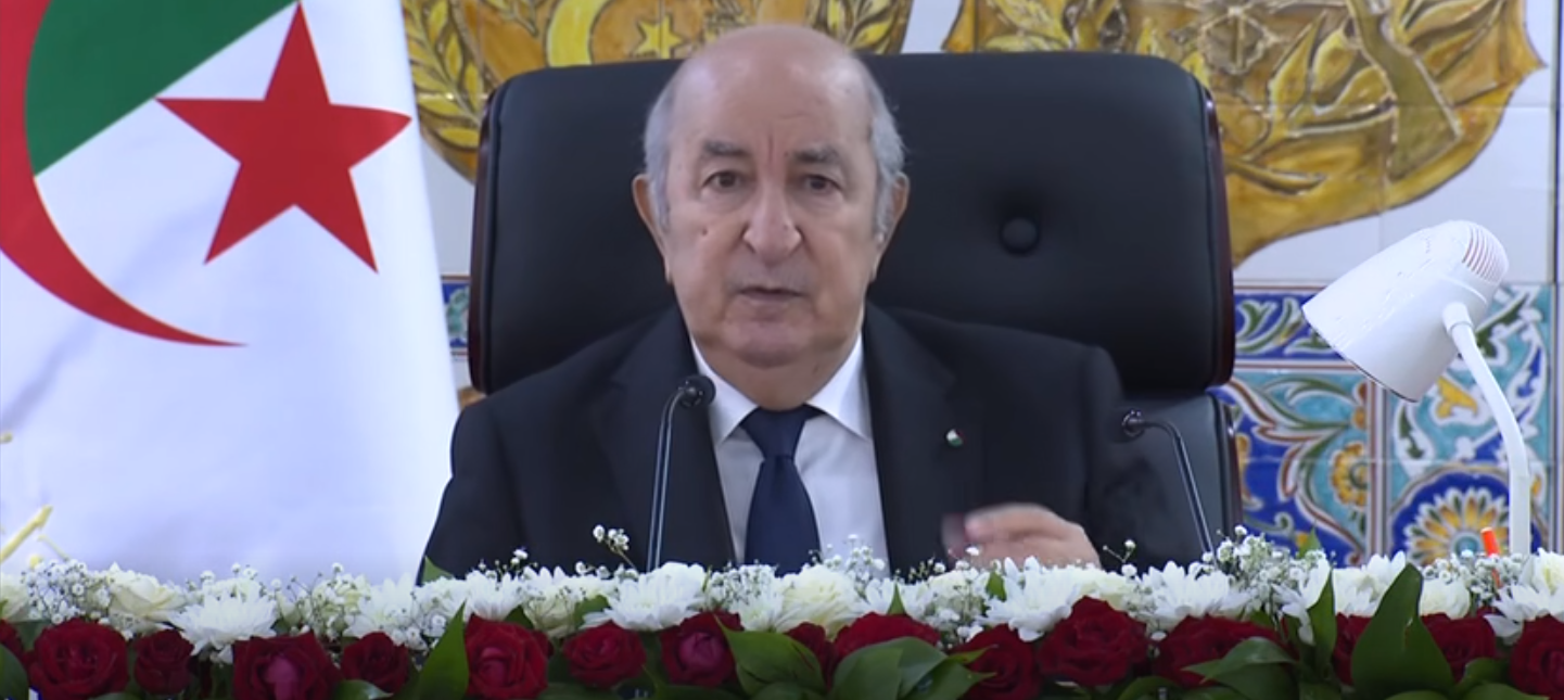 الرئيس تبون: الجيش الوطني الشعبي تأقلم مع الحروب الهجينة والسيبرانية (فيديو)