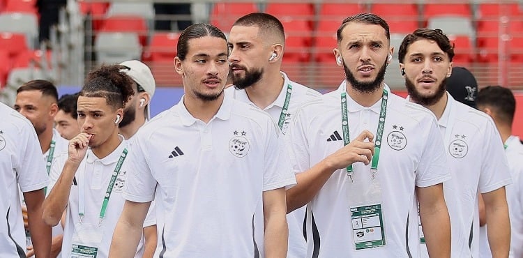 قائمة اللاعبين الأساسيين الجزائريين أمام الصومال