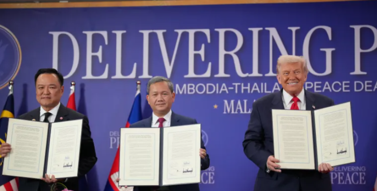 من العاصمة الماليزية كوالالمبور.. ترامب يعلن إنهاء "الحرب الثامنة"