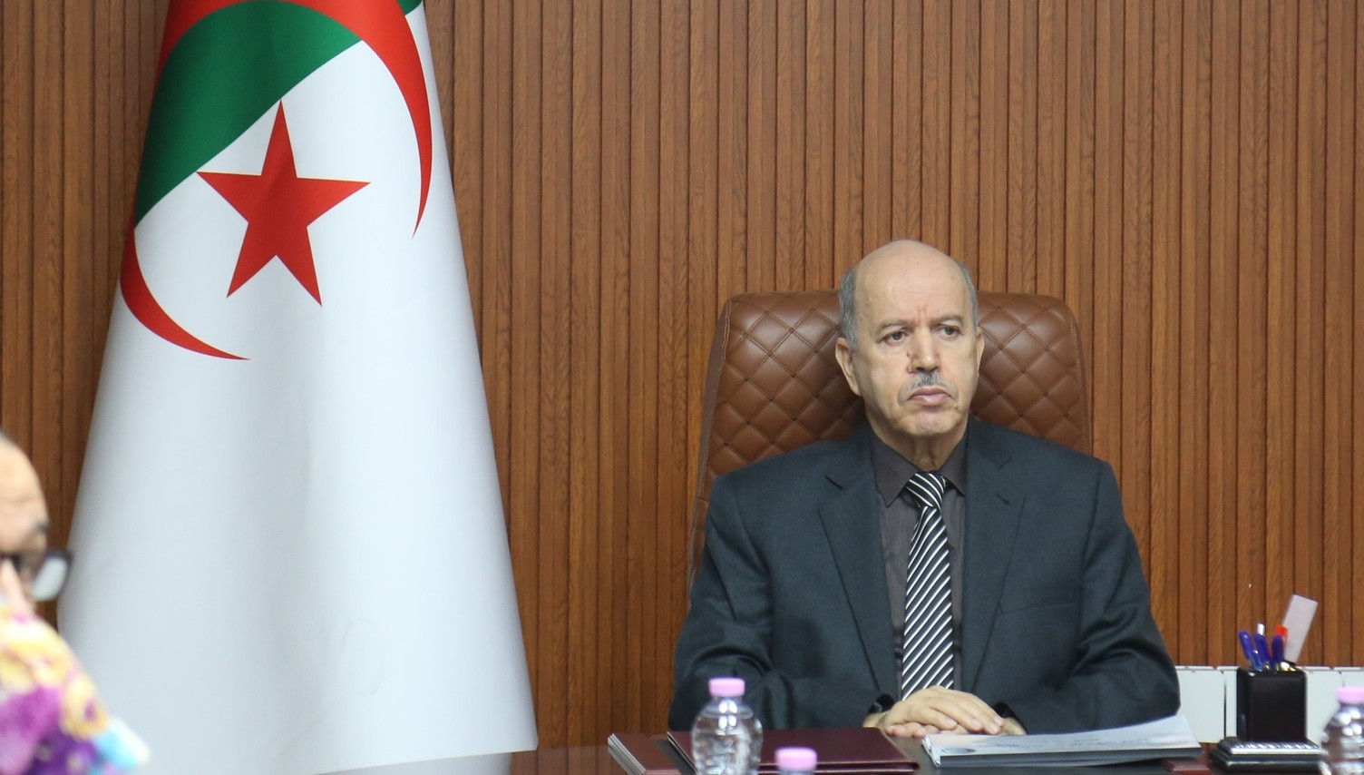 الجزائر – السايحي يؤكد تعزيز الرقابة وتحسين جودة الخدمة العامة – الشروق أونلاين