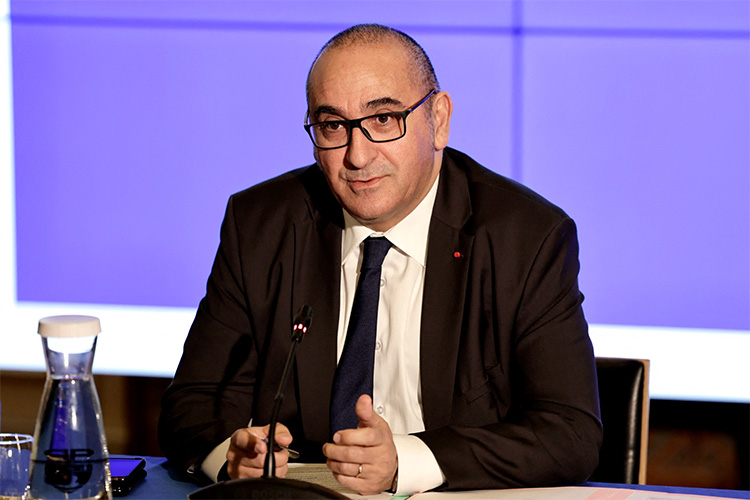 الجزائر – وزير الداخلية الفرنسي يرد على سيجولين رويال – الشروق أونلاين