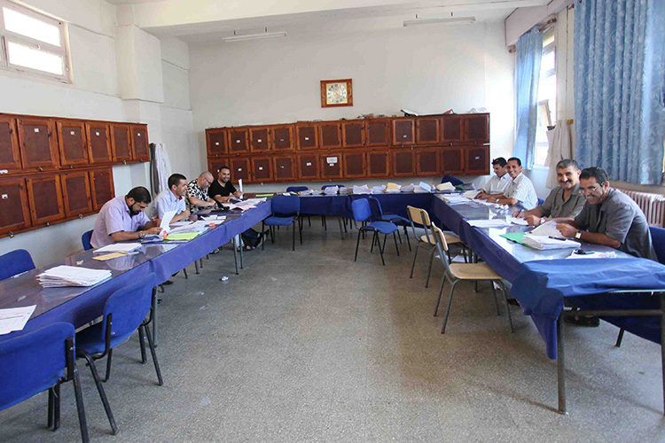 توظيف الأساتذة