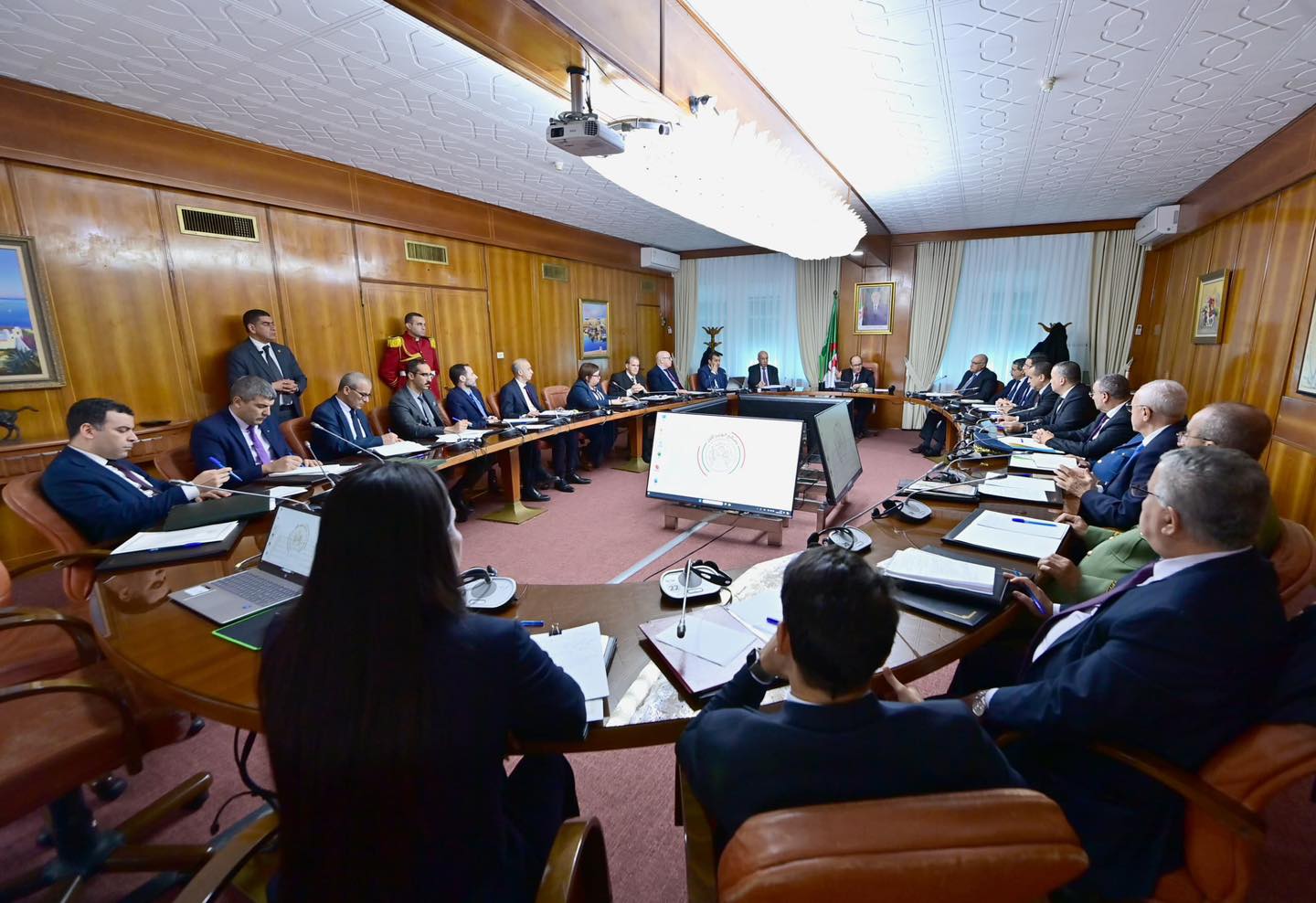 الجزائر – اجتماع وزاري مشترك لتنفيذ مخرجات زيارة رئيس النيجر – الشروق أونلاين