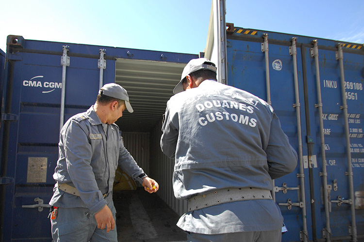 الجزائر – النطق بالأحكام في ملف «الحاويات المشبوهة» 3 مارس – الشروق أونلاين