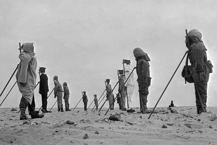 فرنسا صامتة وترفض فتح أرشيف التفجيرات النووية في الجزائر