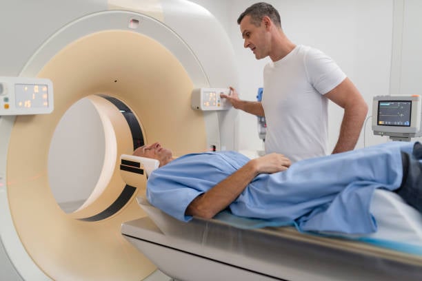 تعرّف على ما يجب تجنّبه قبل التصوير بالرنين المغناطيسي