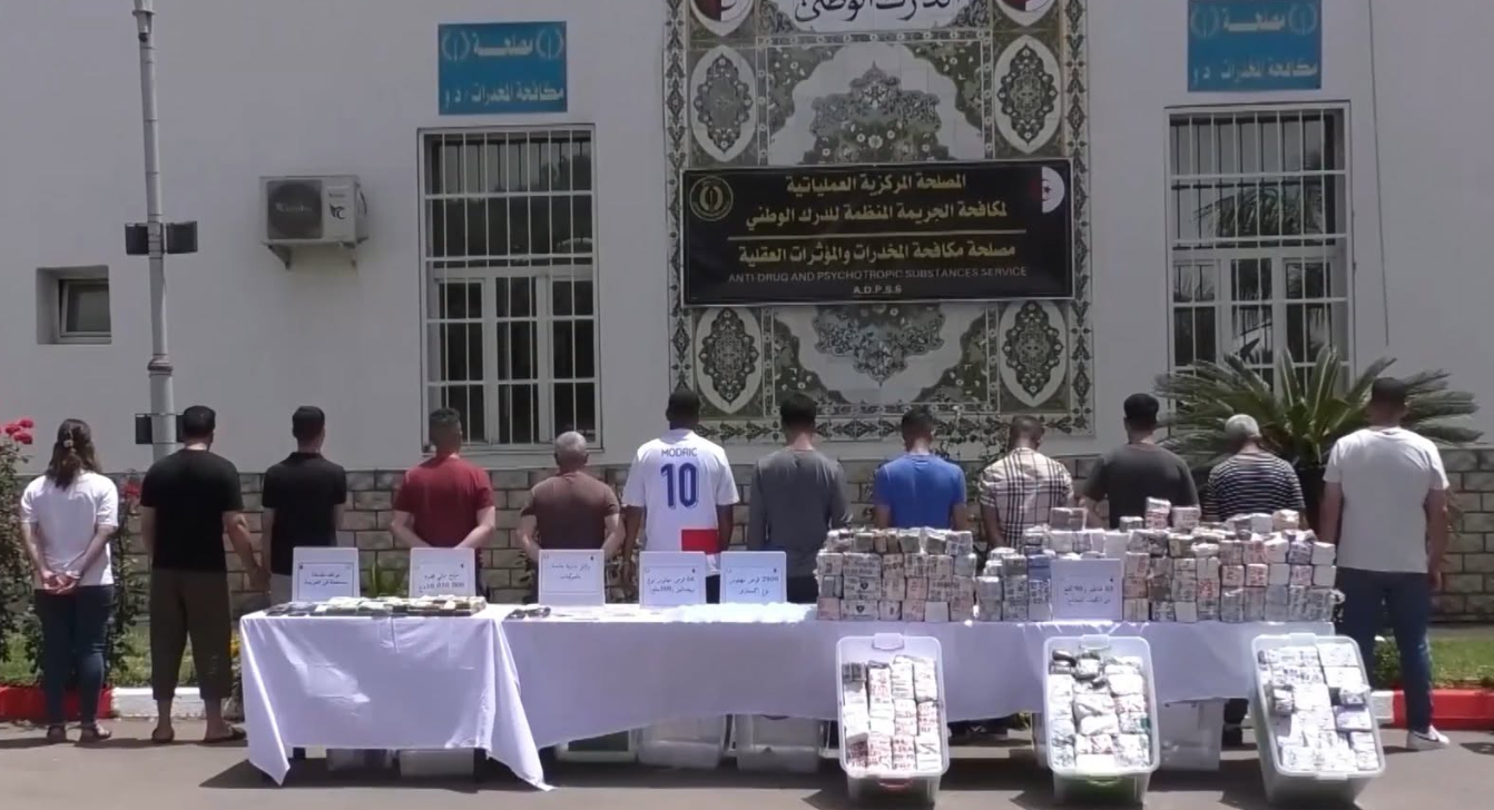 تفكيك شبكة إجرامية منظمة عابرة للحدود
