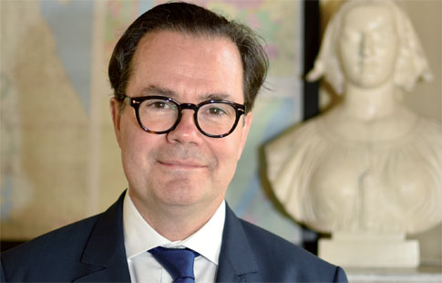 France-Algérie: Paris vise un retour à 250.000 visas par an
