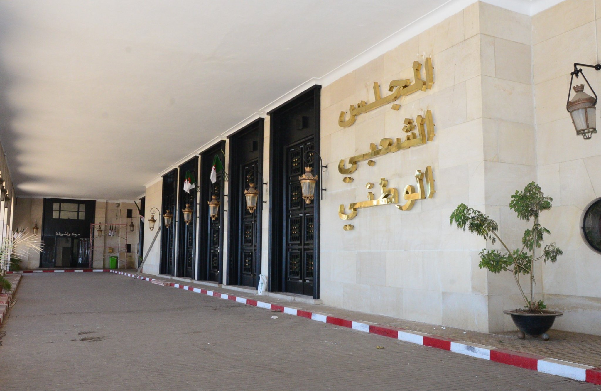 المجلس الشعبي الوطني يفتتح أشغال الفترة التشريعية العاشرة