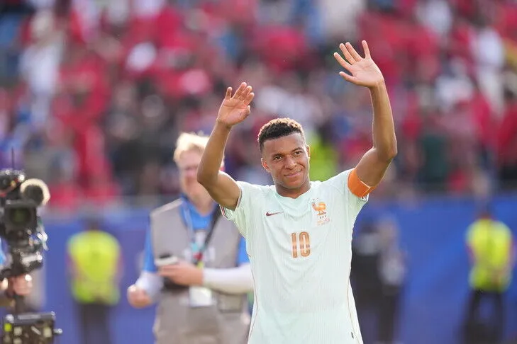 Coupe du monde 2026 : Kylian Mbappé sacré Soulier d’or et nouveau meilleur buteur de l’histoire du Mondial
