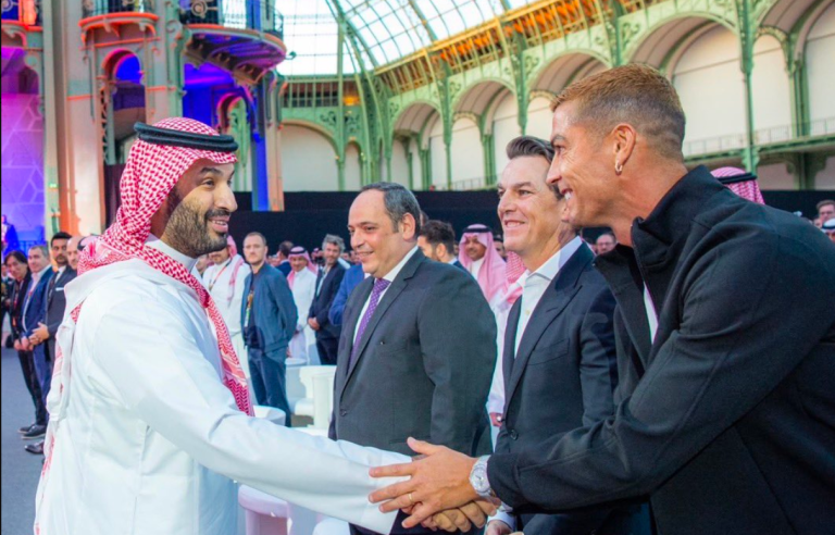 بالفيديو.. لقطات تجمع ولي العهد السعودي ورونالدو تثير تفاعلا واسعا
