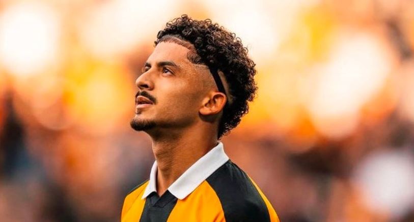 بلومي يصنع هدفا لِهال سيتي