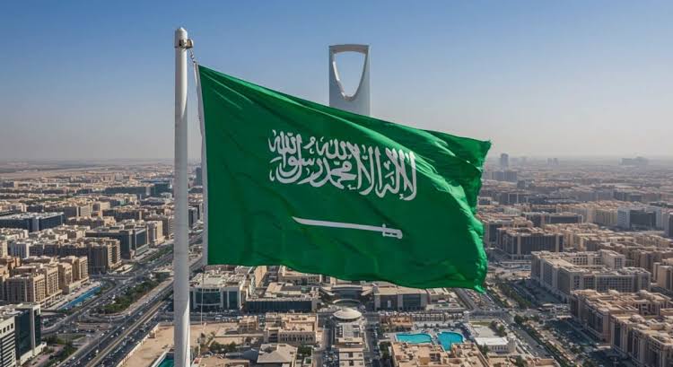 الخارجية السعودية تُدين إطلاق “طائرة مسيّرة معادية” باتجاه مكة