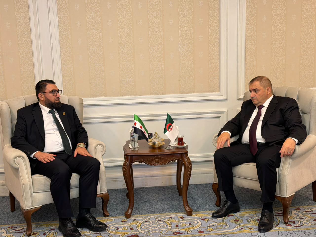 وزير العدل يلتقي نظيره السوري في إسطنبول