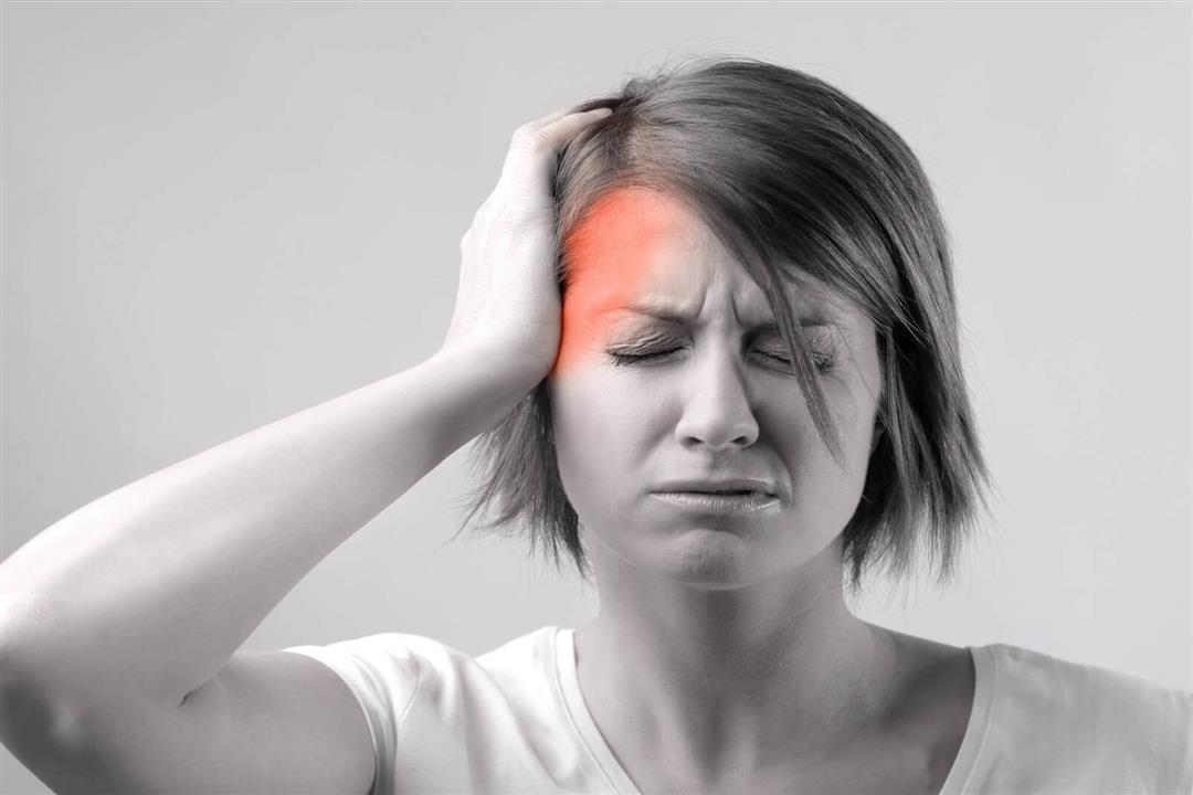 طبيبة أعصاب تكشف أسبابا خفية للصداع.. عادات يومية وراء الألم