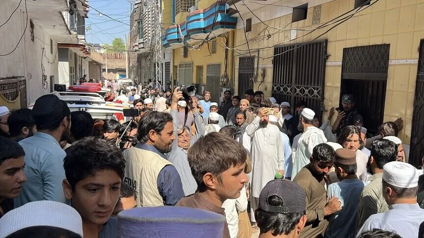 Roof Collapse at Pakistani School Kills 28